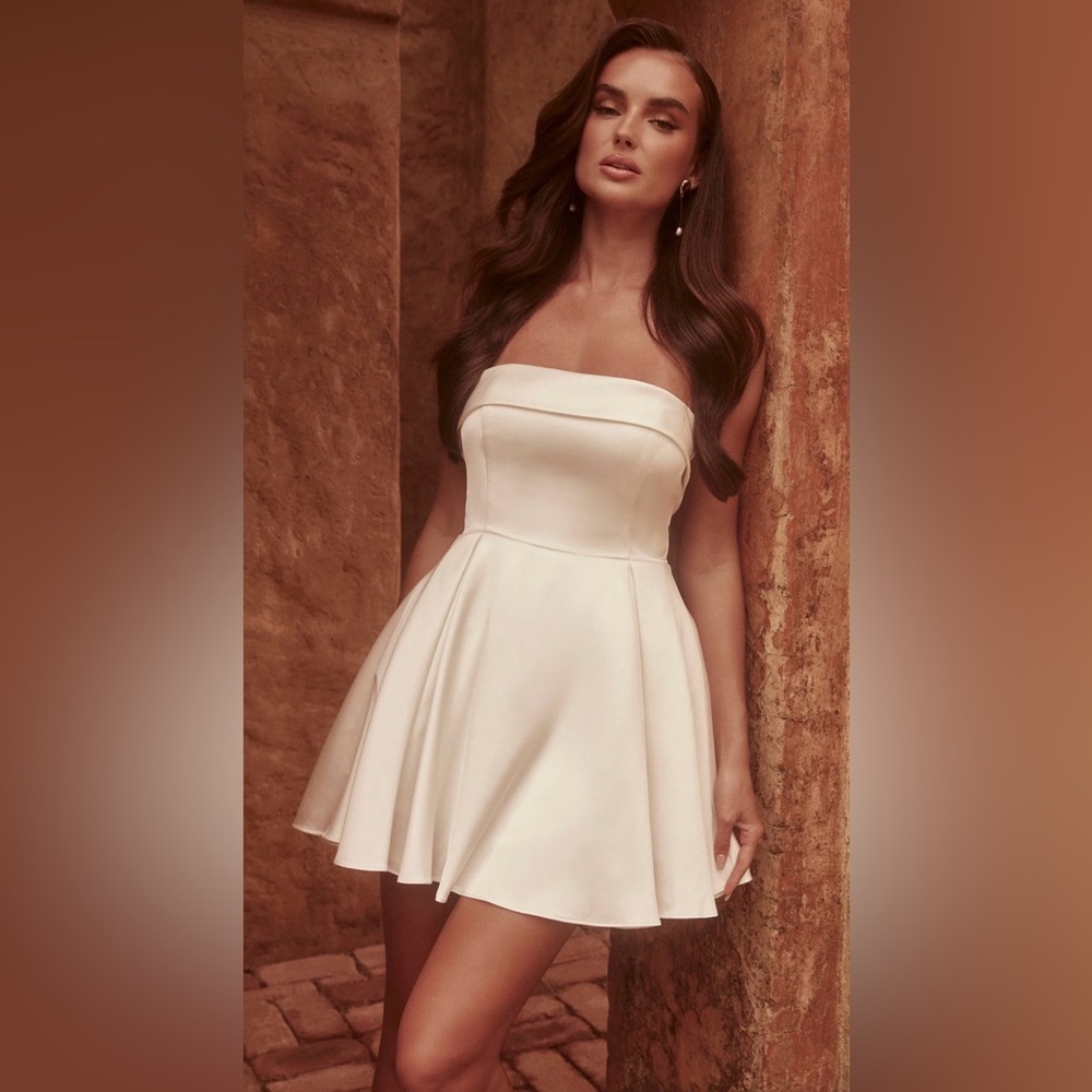 Meshki White Mini Dress - Picture 1 of 5